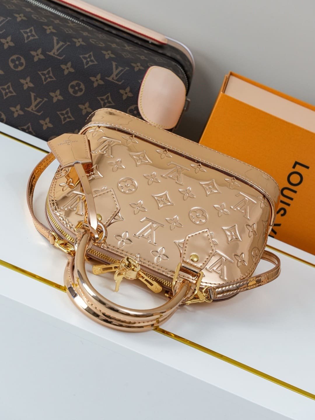 Louis Vuitton M27037 Alma BB