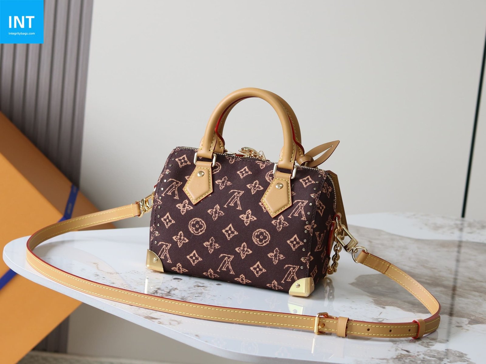 Louis Vuitton M28102 Speedy Trunk 20