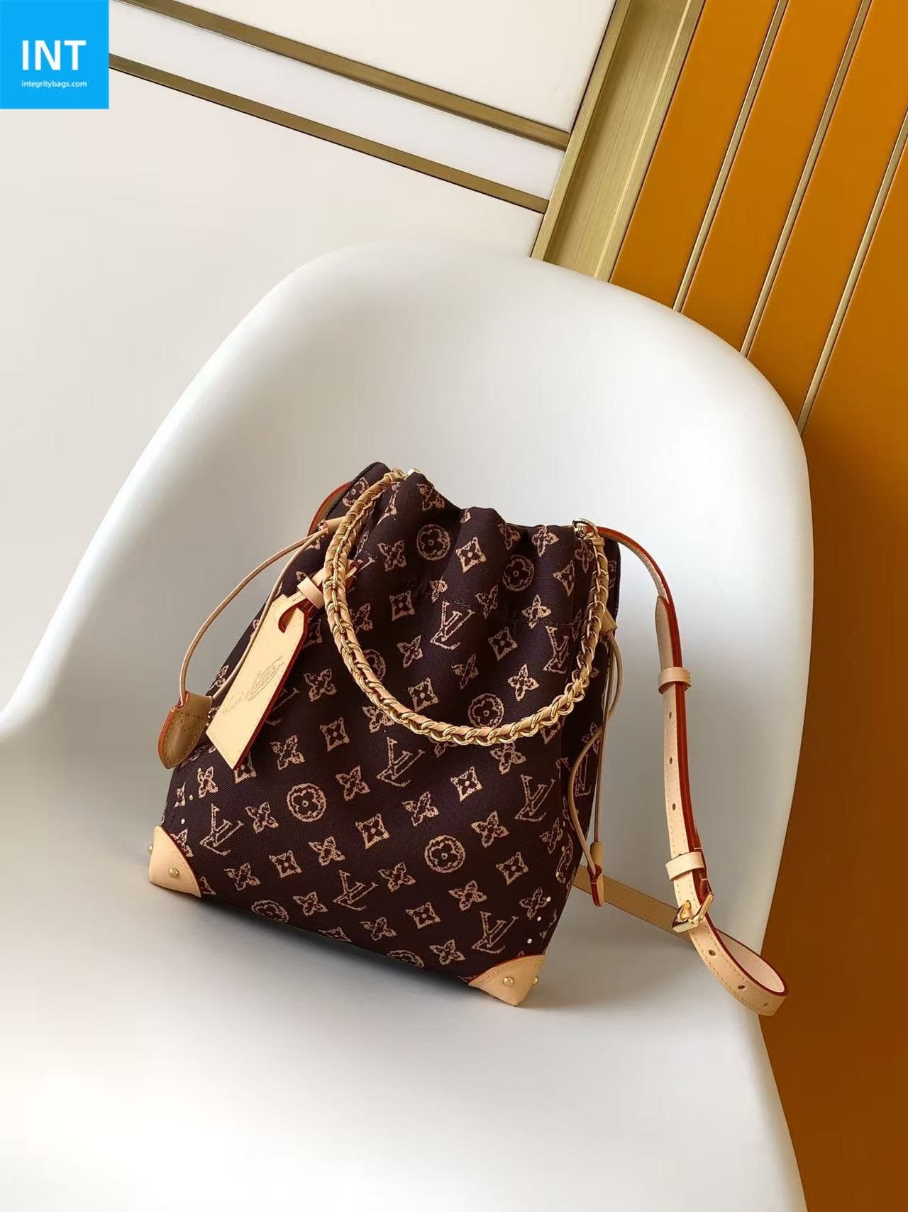 Louis Vuitton M28103 Noé Trunk