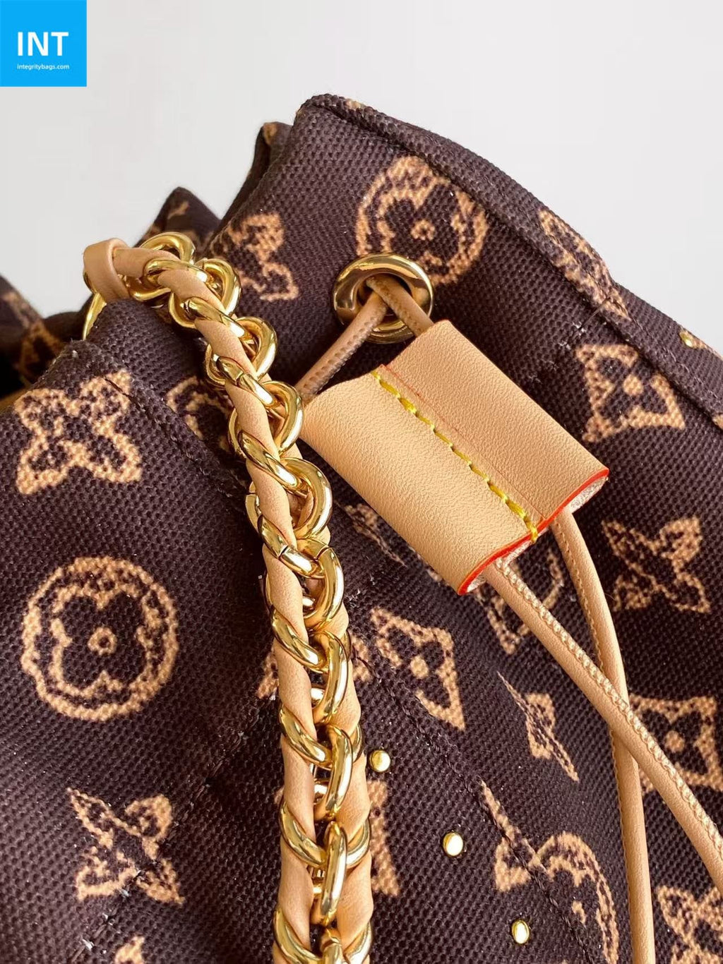 Louis Vuitton M28103 Noé Trunk