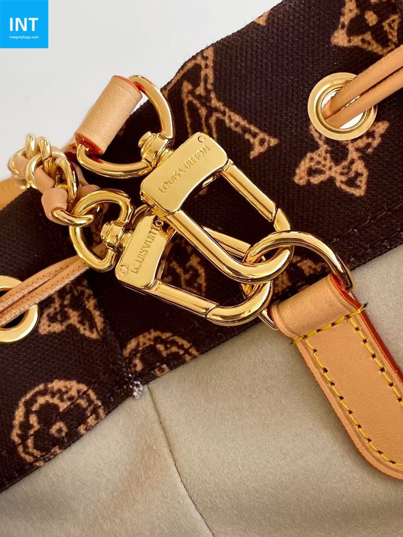 Louis Vuitton M28103 Noé Trunk