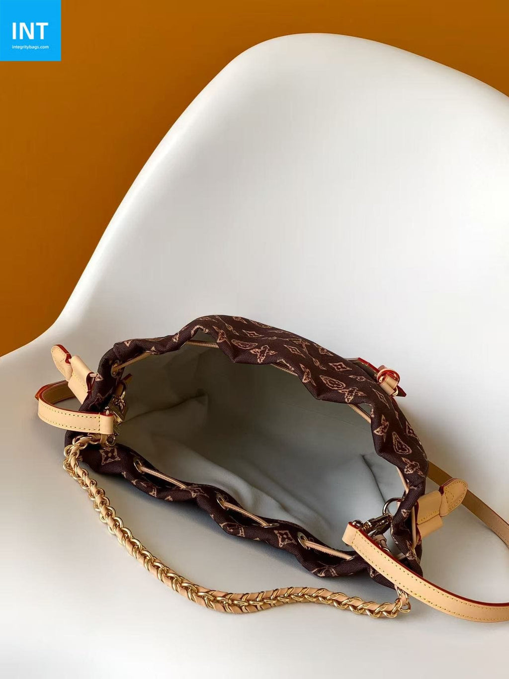 Louis Vuitton M28103 Noé Trunk
