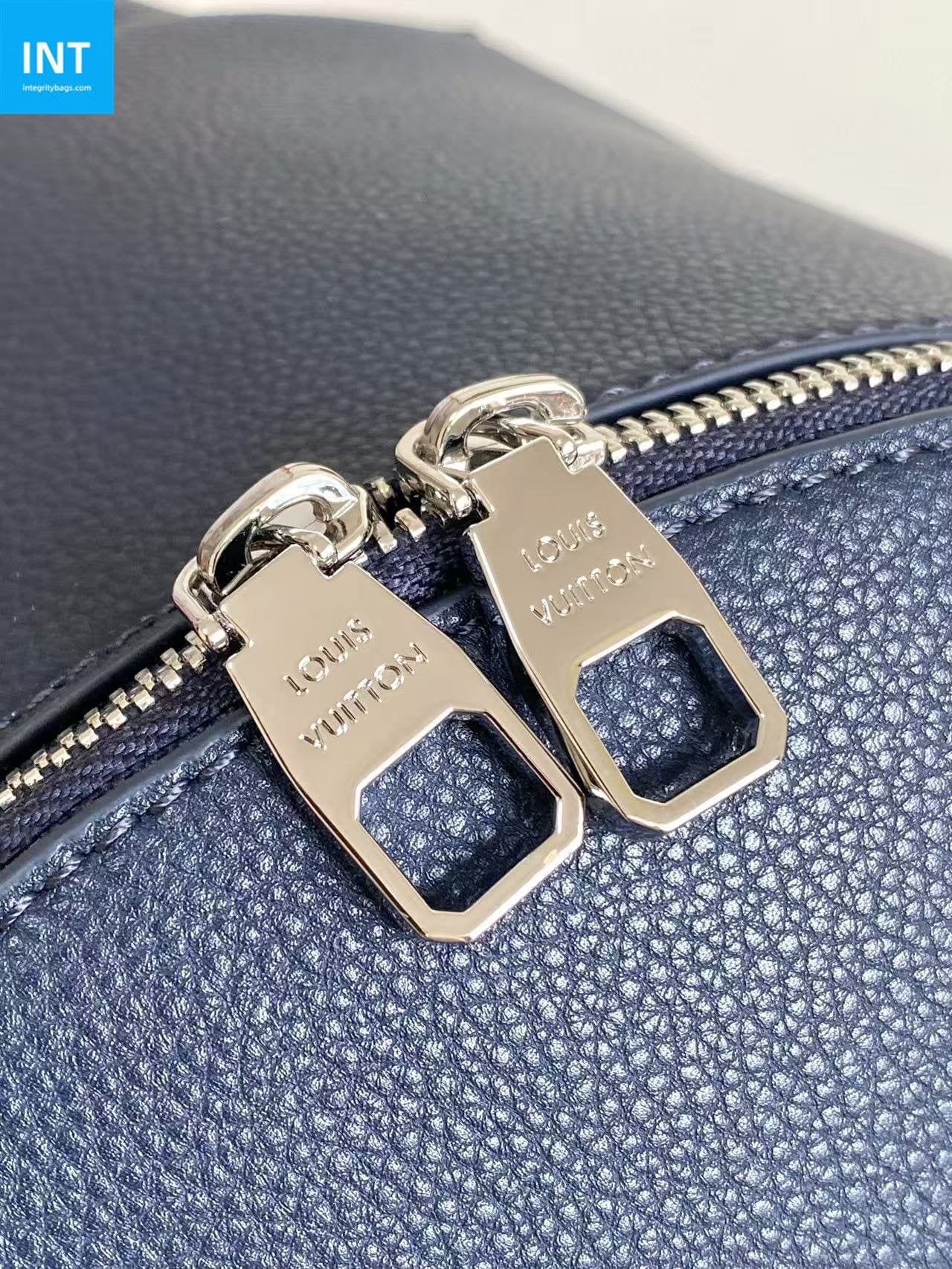 Louis Vuitton M26022 Discovery Work Backpack