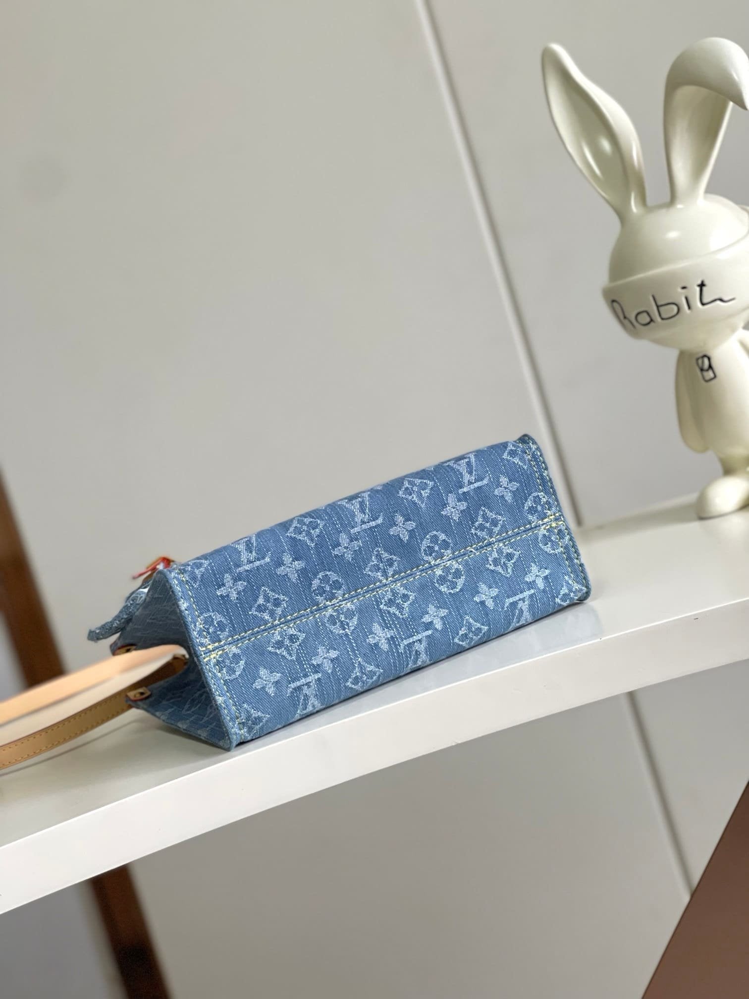 Louis Vuitton M14633 OnTheGo PM