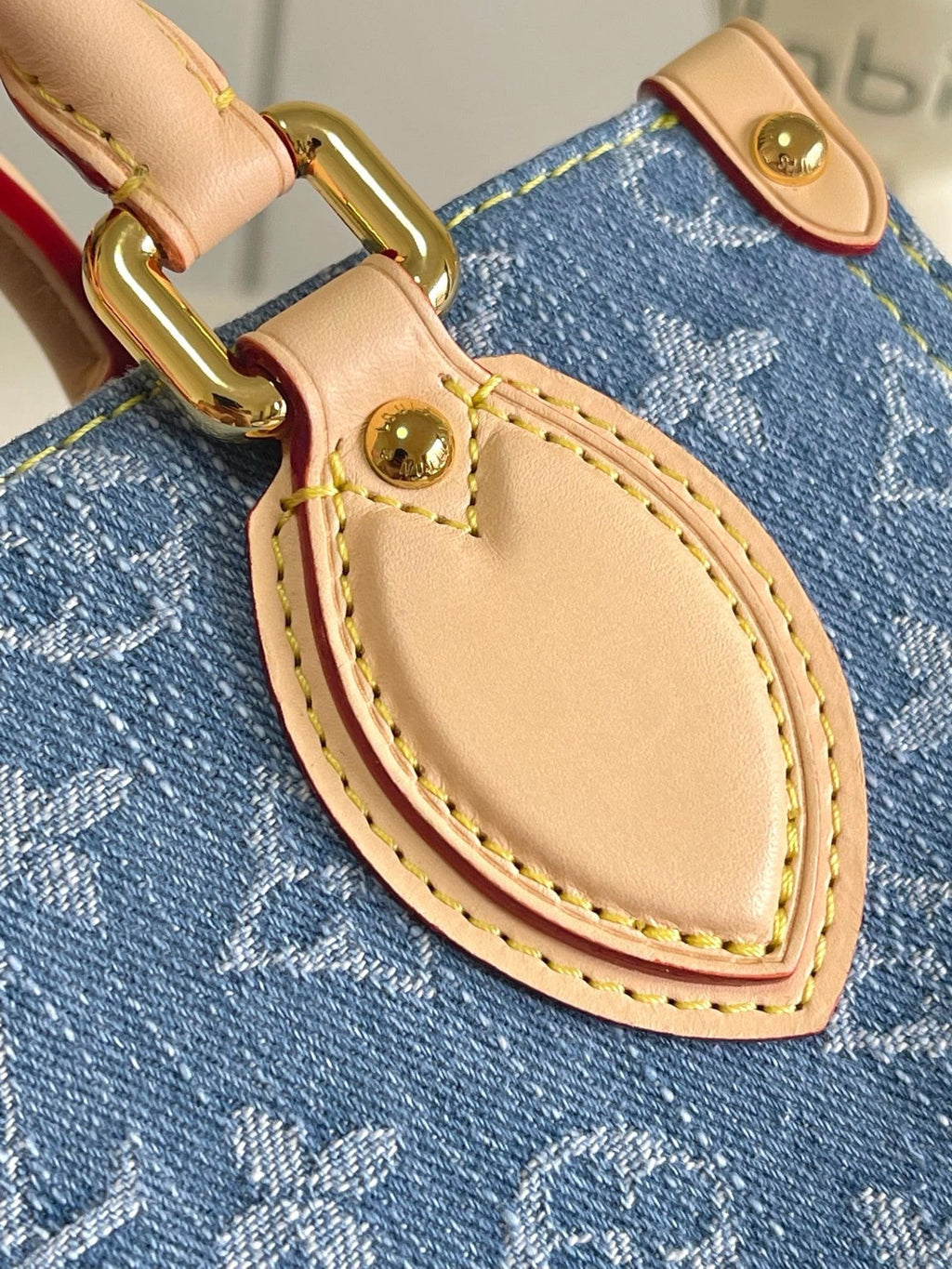 Louis Vuitton M14633 OnTheGo PM
