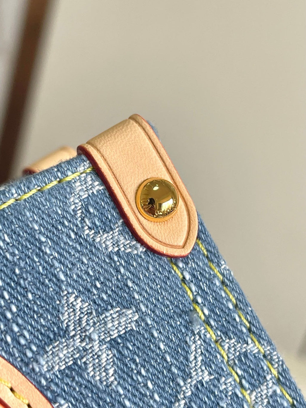 Louis Vuitton M14633 OnTheGo PM