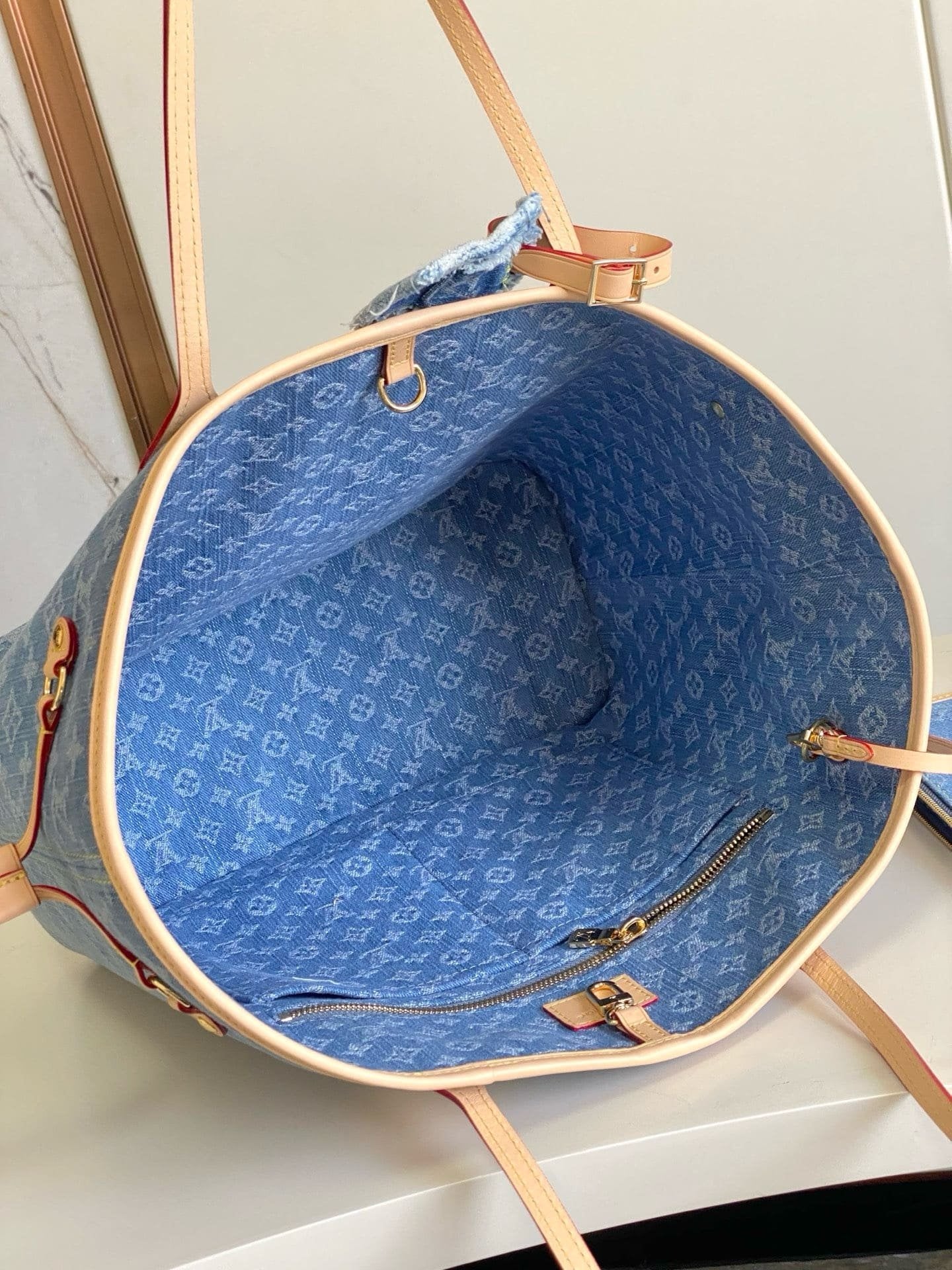 Louis Vuitton M13192 Neverfull MM