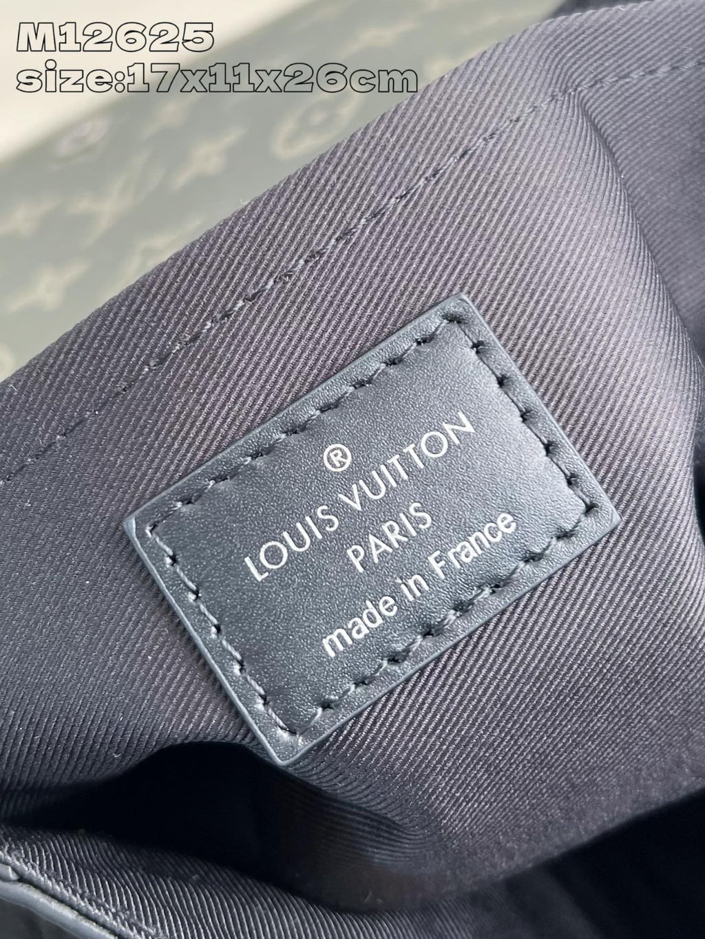 Louis Vuitton M12625 Pulse Messenger