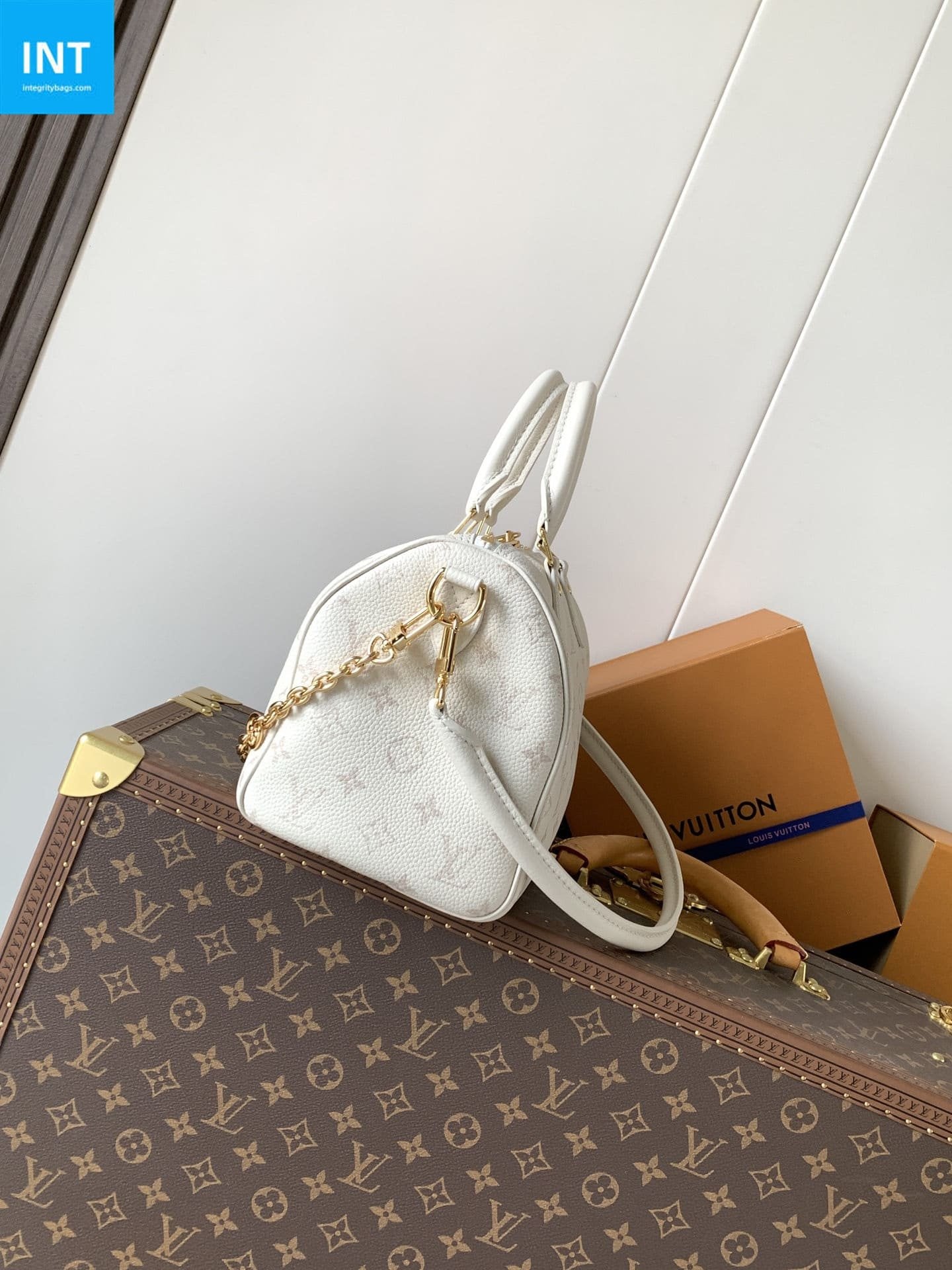 Louis Vuitton M26690 Speedy Bandoulière 25