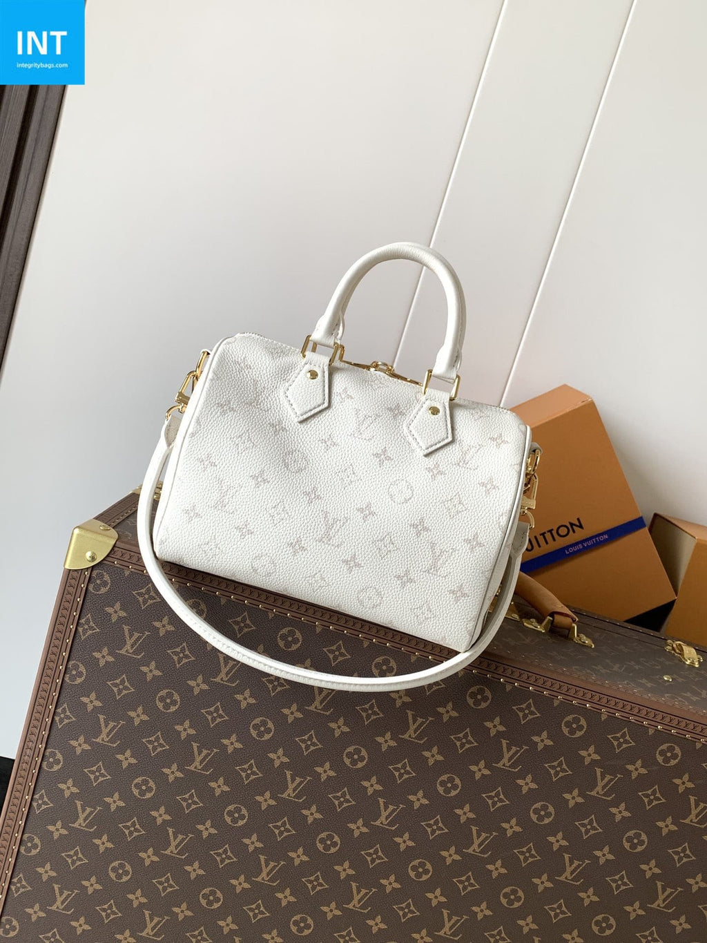 Louis Vuitton M26690 Speedy Bandoulière 25