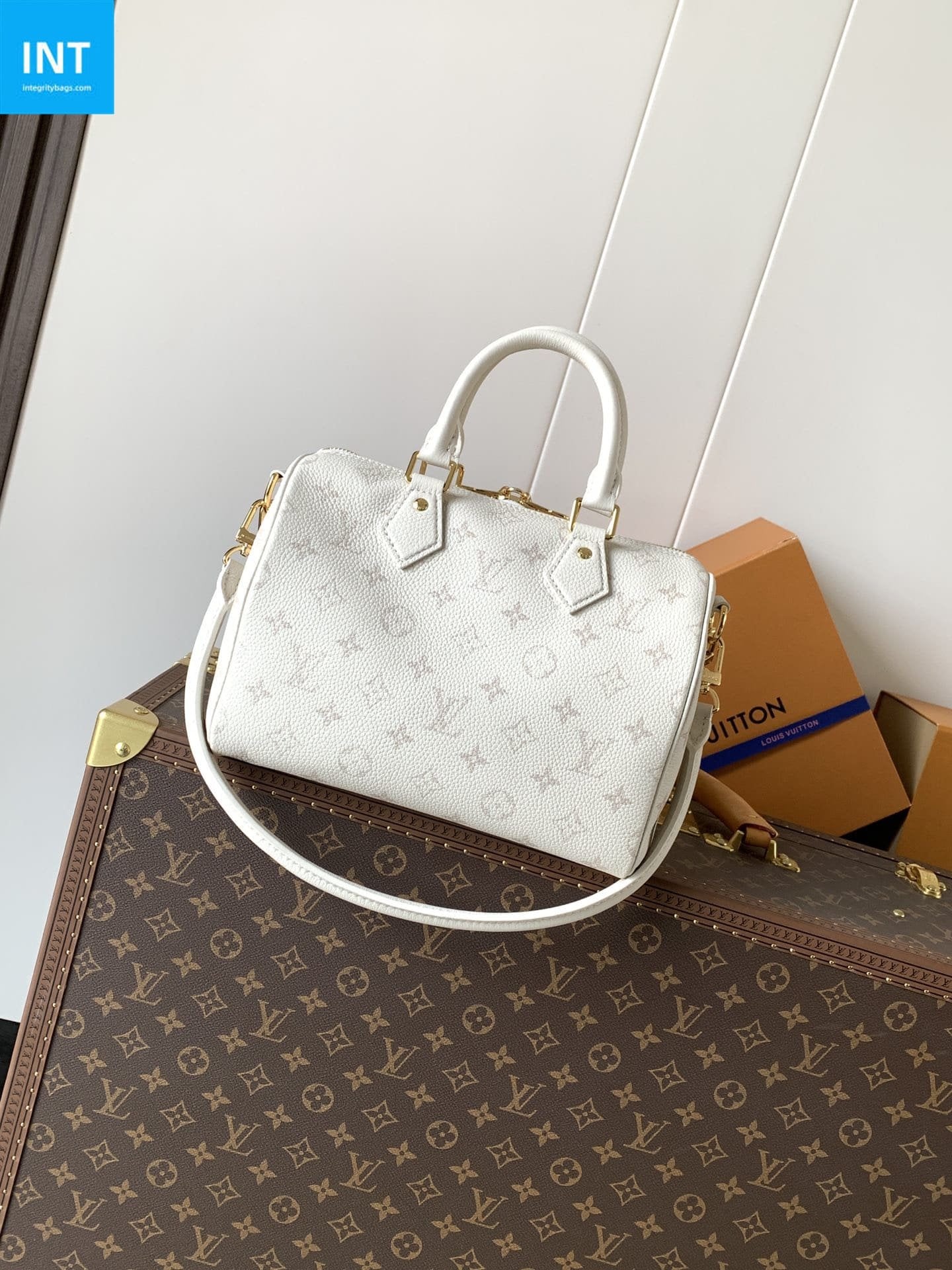 Louis Vuitton M26690 Speedy Bandoulière 25