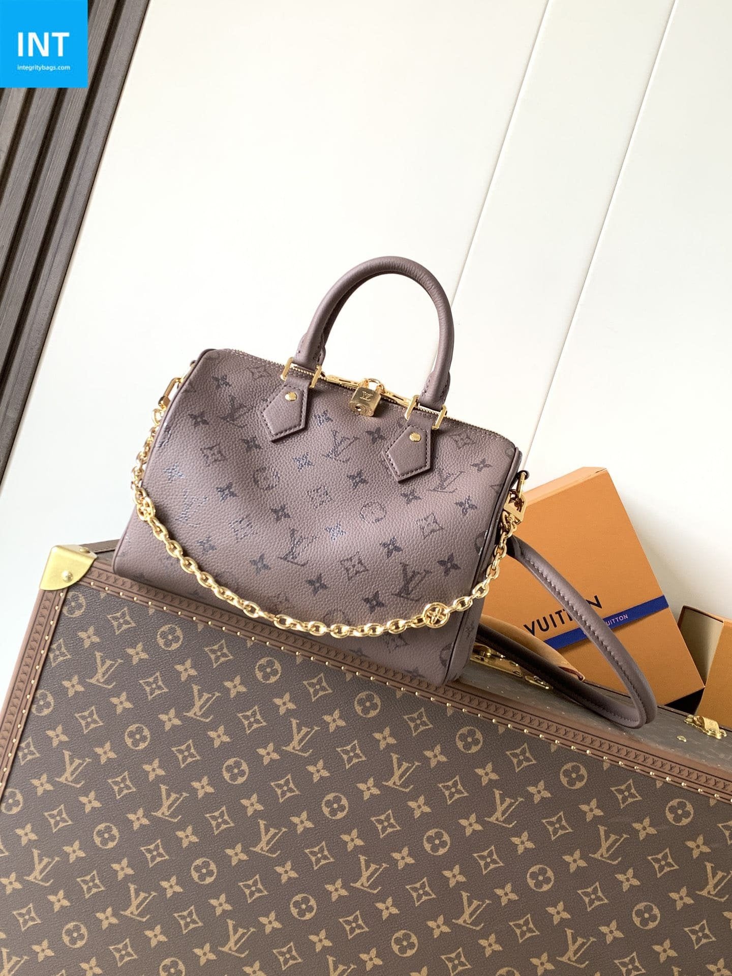 Louis Vuitton M26691 Speedy Bandoulière 25