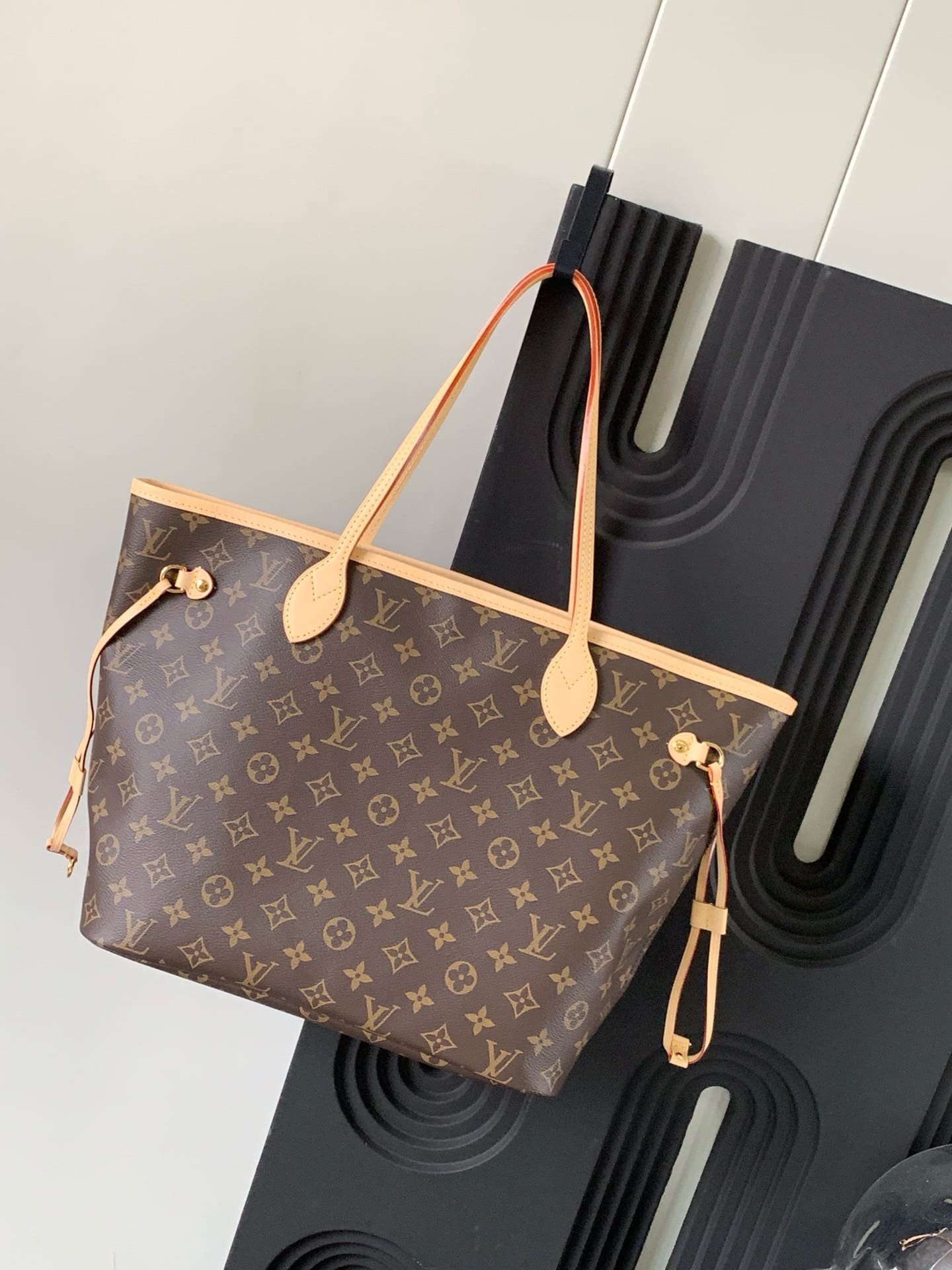 Louis Vuitton M46975 Neverfull MM