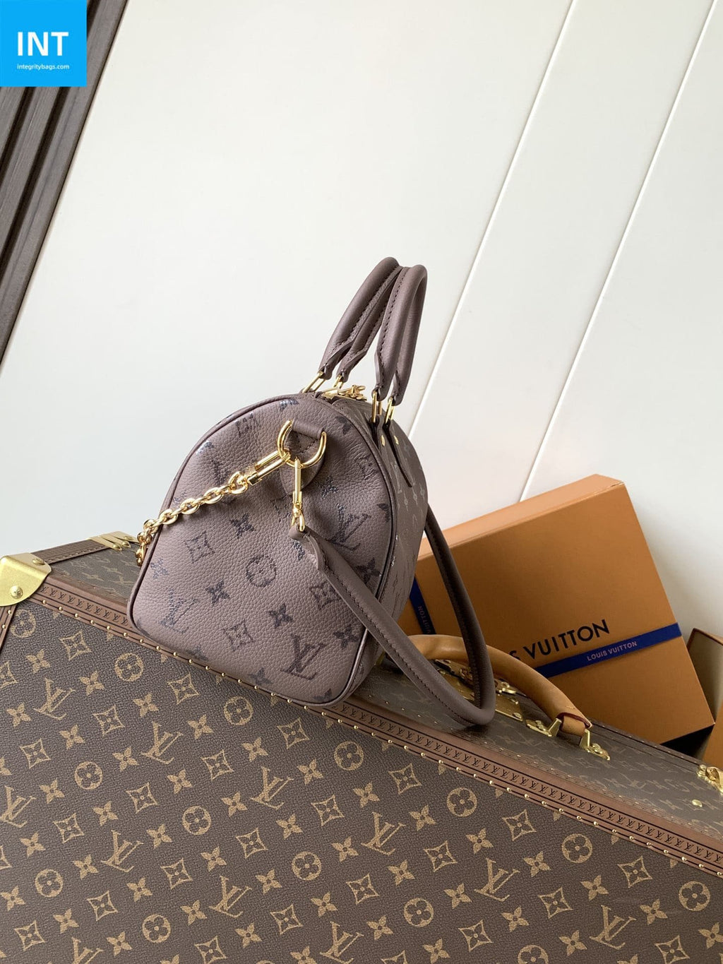 Louis Vuitton M26691 Speedy Bandoulière 25