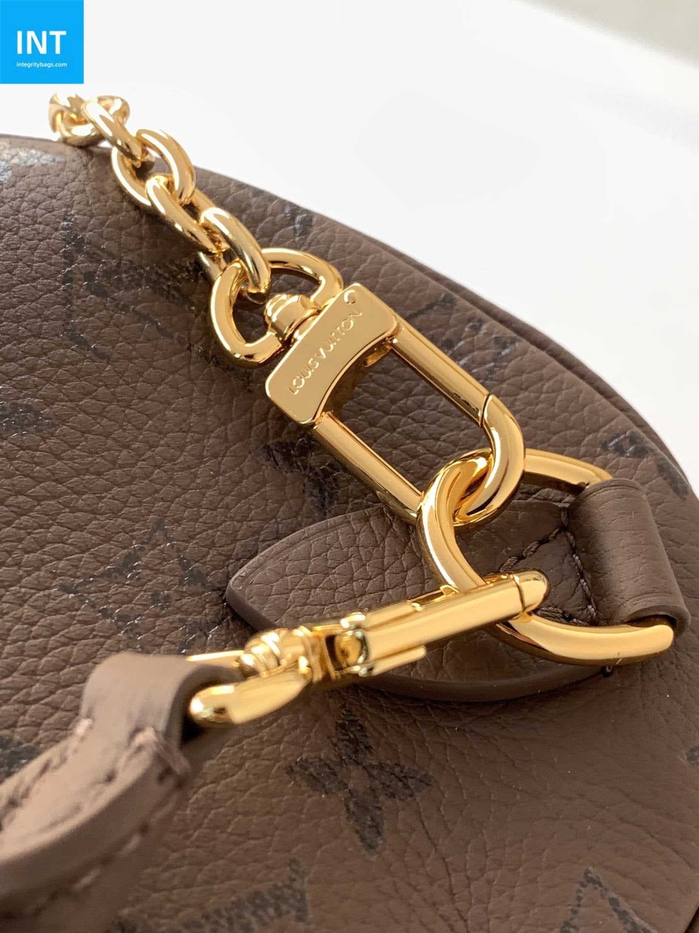 Louis Vuitton M26691 Speedy Bandoulière 25