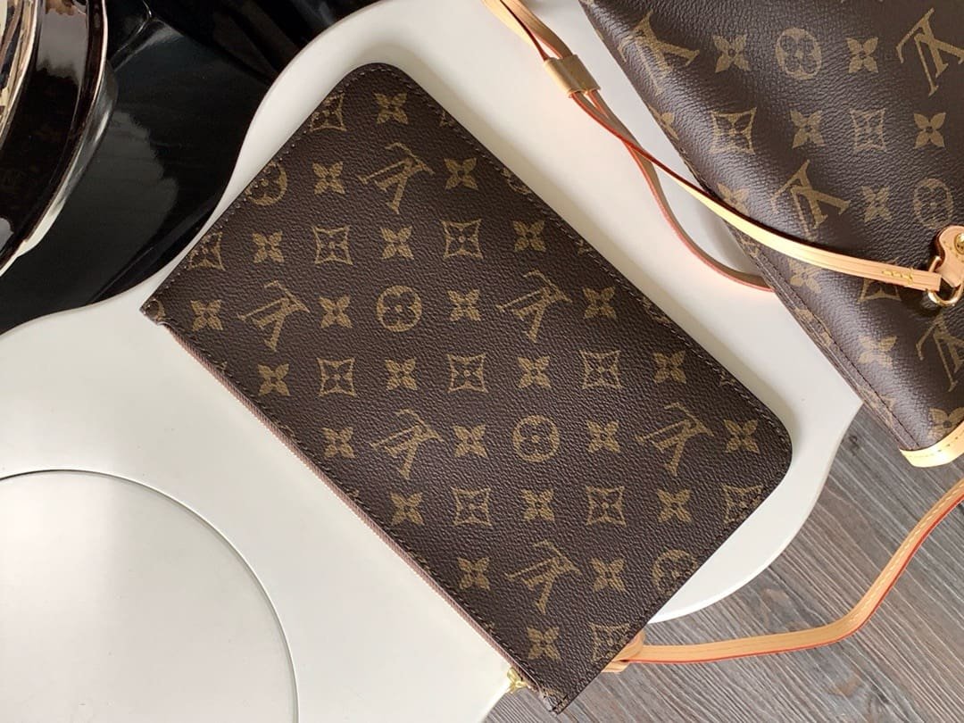 Louis Vuitton M46975 Neverfull MM