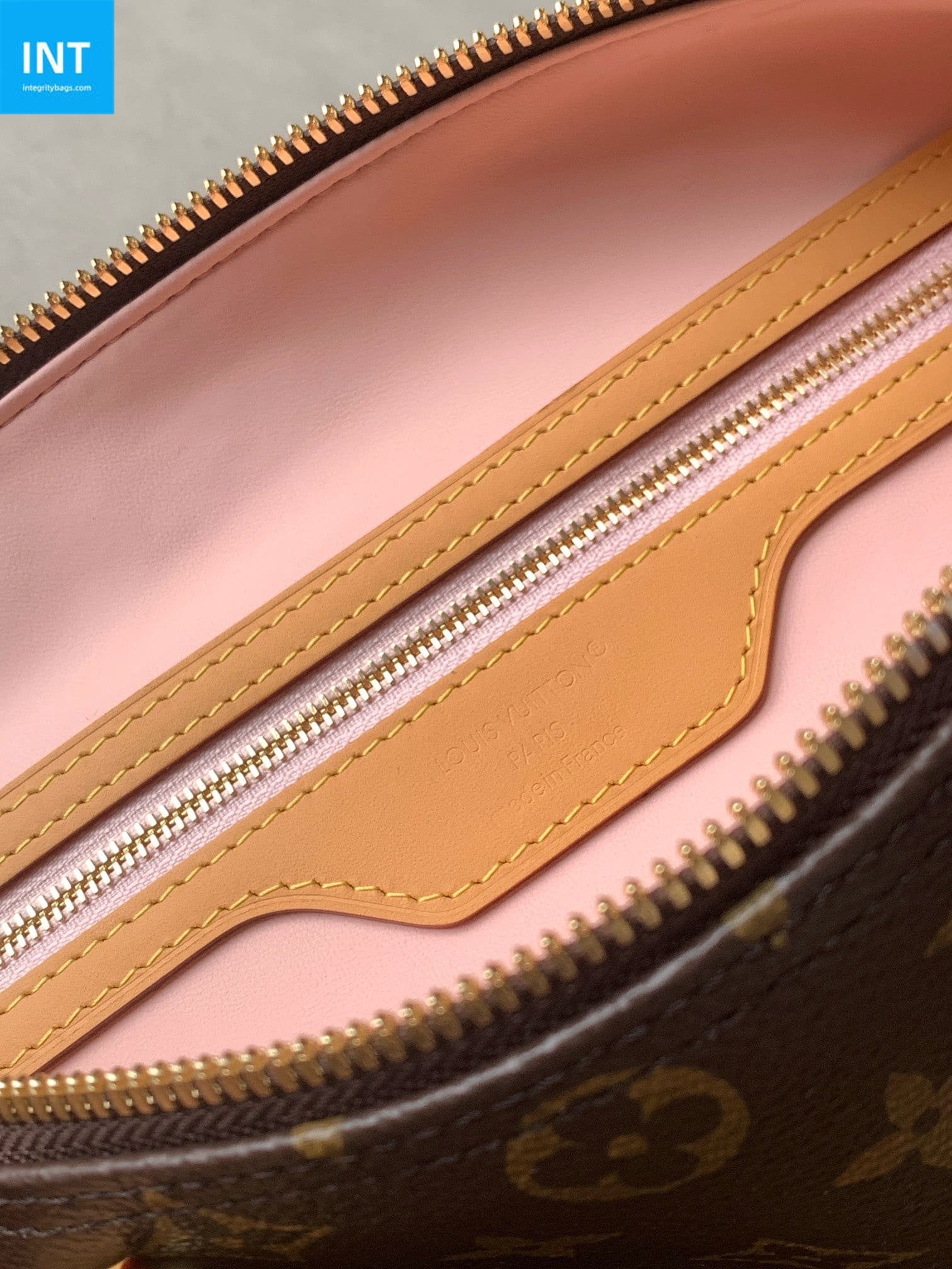 Louis Vuitton M26498 Speedy Soft 30