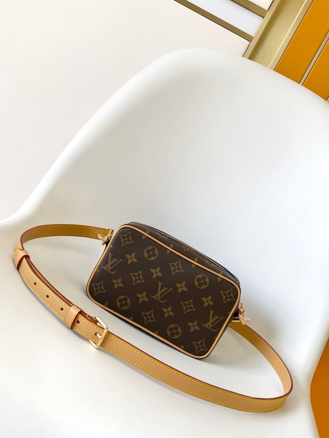Louis Vuitton M14058 Trocadéro Wearable Wallet