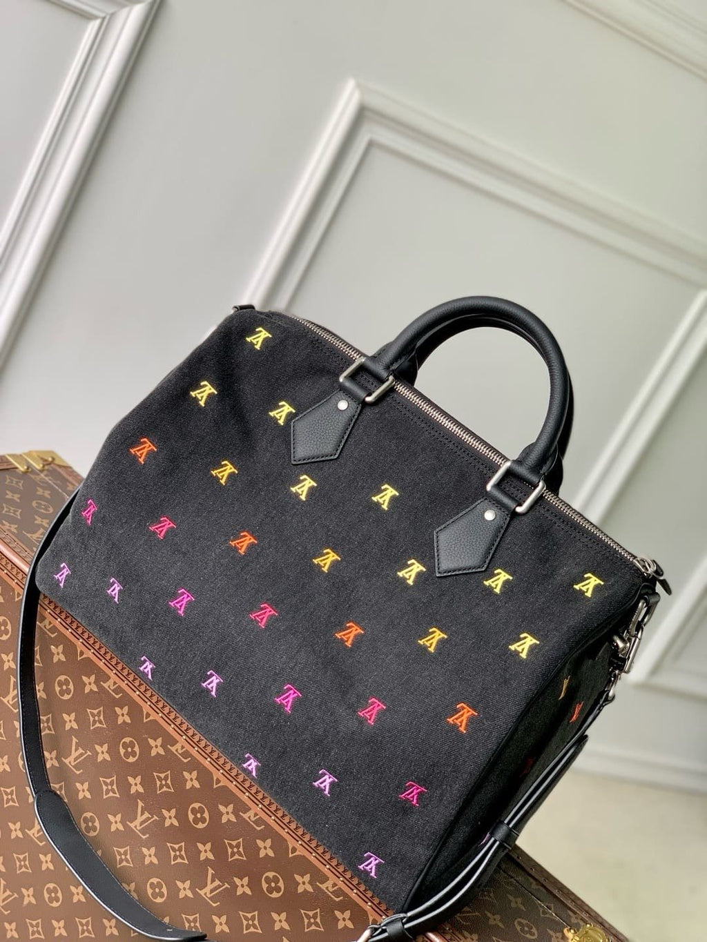 Louis Vuitton M14136 Speedy Bandoulière 40