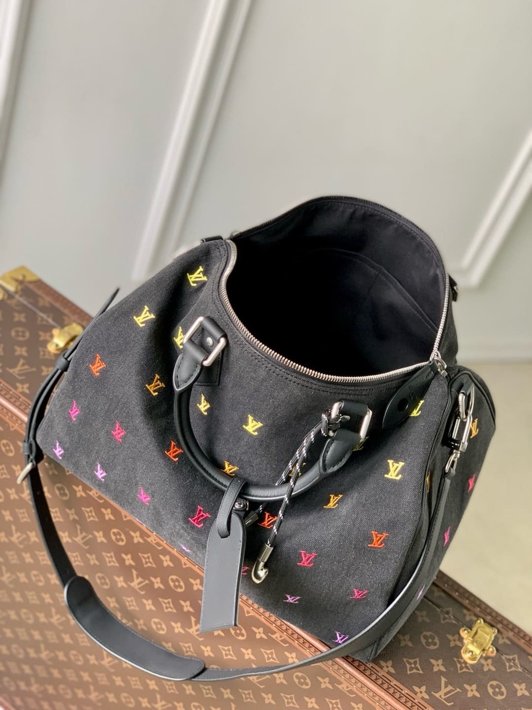 Louis Vuitton M14136 Speedy Bandoulière 40