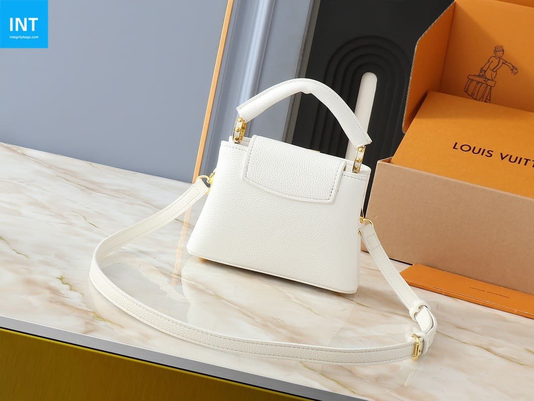Louis Vuitton M24733 Capucines Mini