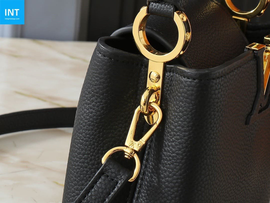 Louis Vuitton M24729 Capucines Mini