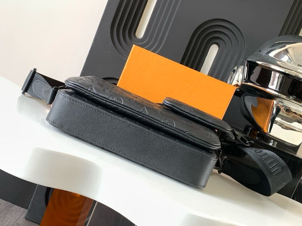 Louis Vuitton M46602 Trio Messenger