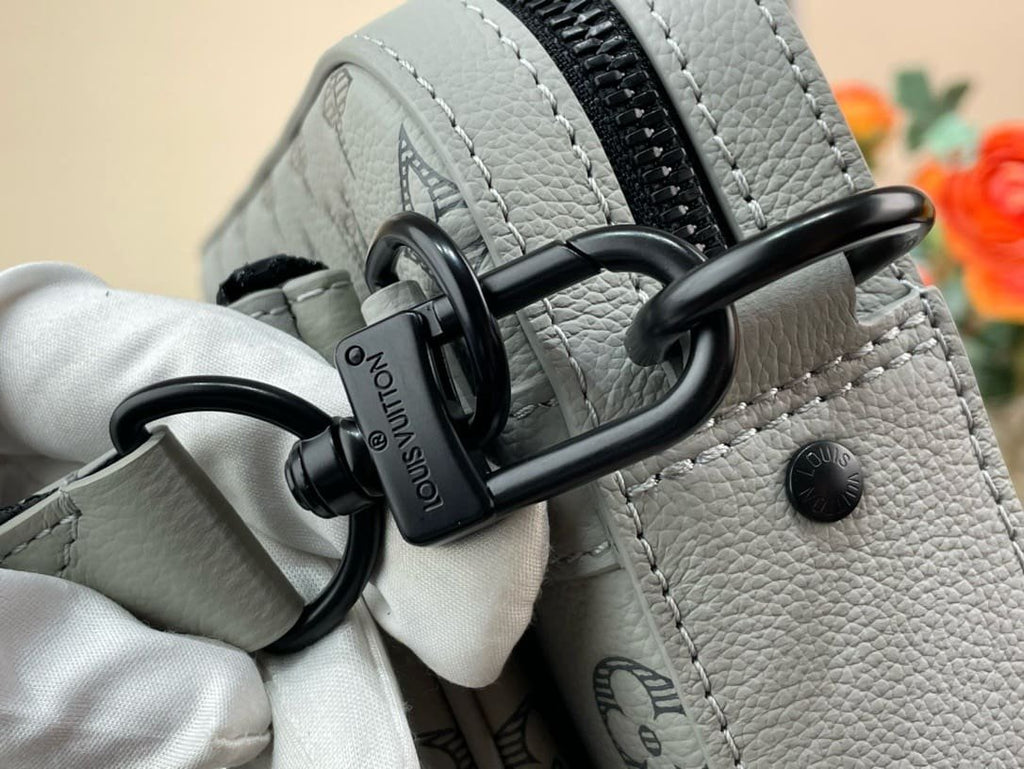Louis Vuitton M46603 Trio Messenger