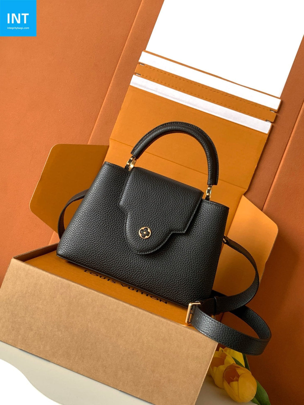 Louis Vuitton M24728 Capucines BB