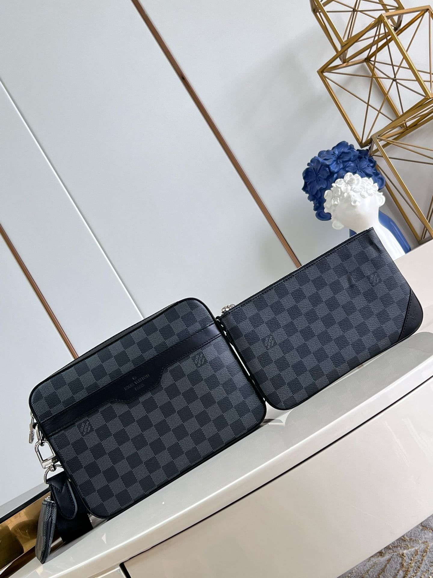 Louis Vuitton N40519 Trio Messenger
