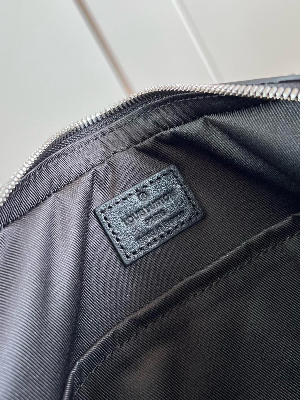 Louis Vuitton N40519 Trio Messenger