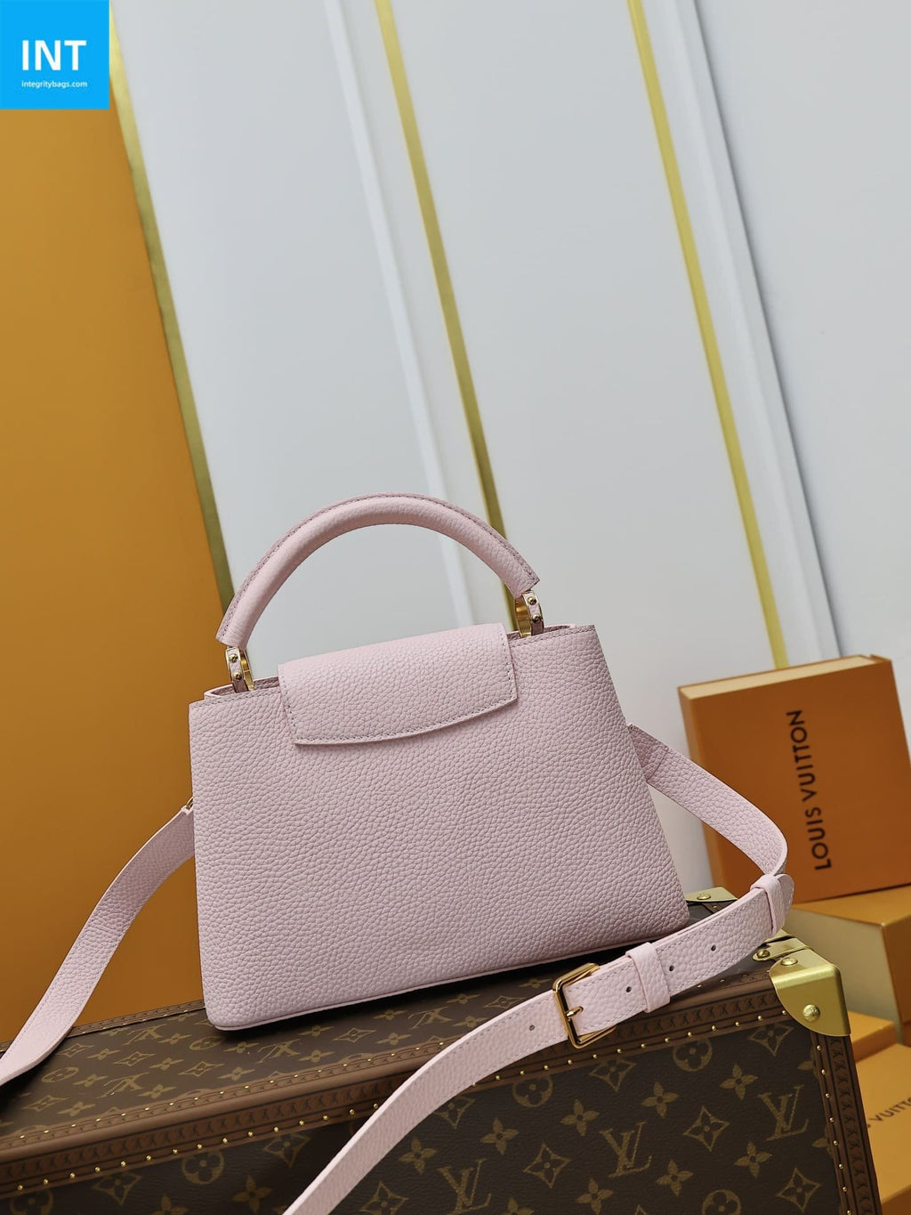 Louis Vuitton M24740 Capucines BB