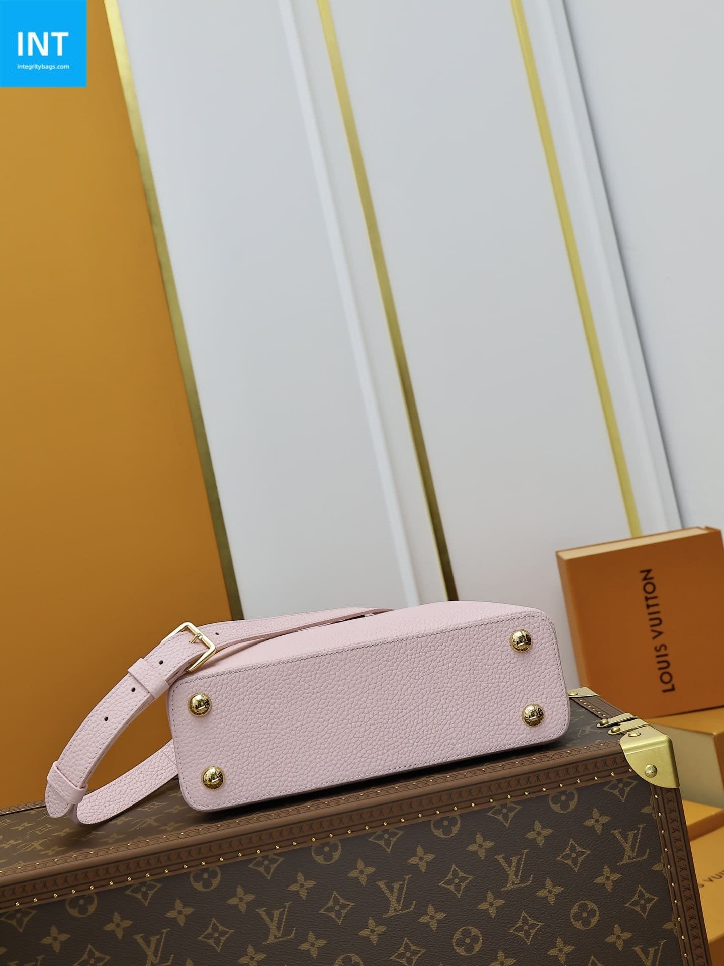 Louis Vuitton M24740 Capucines BB
