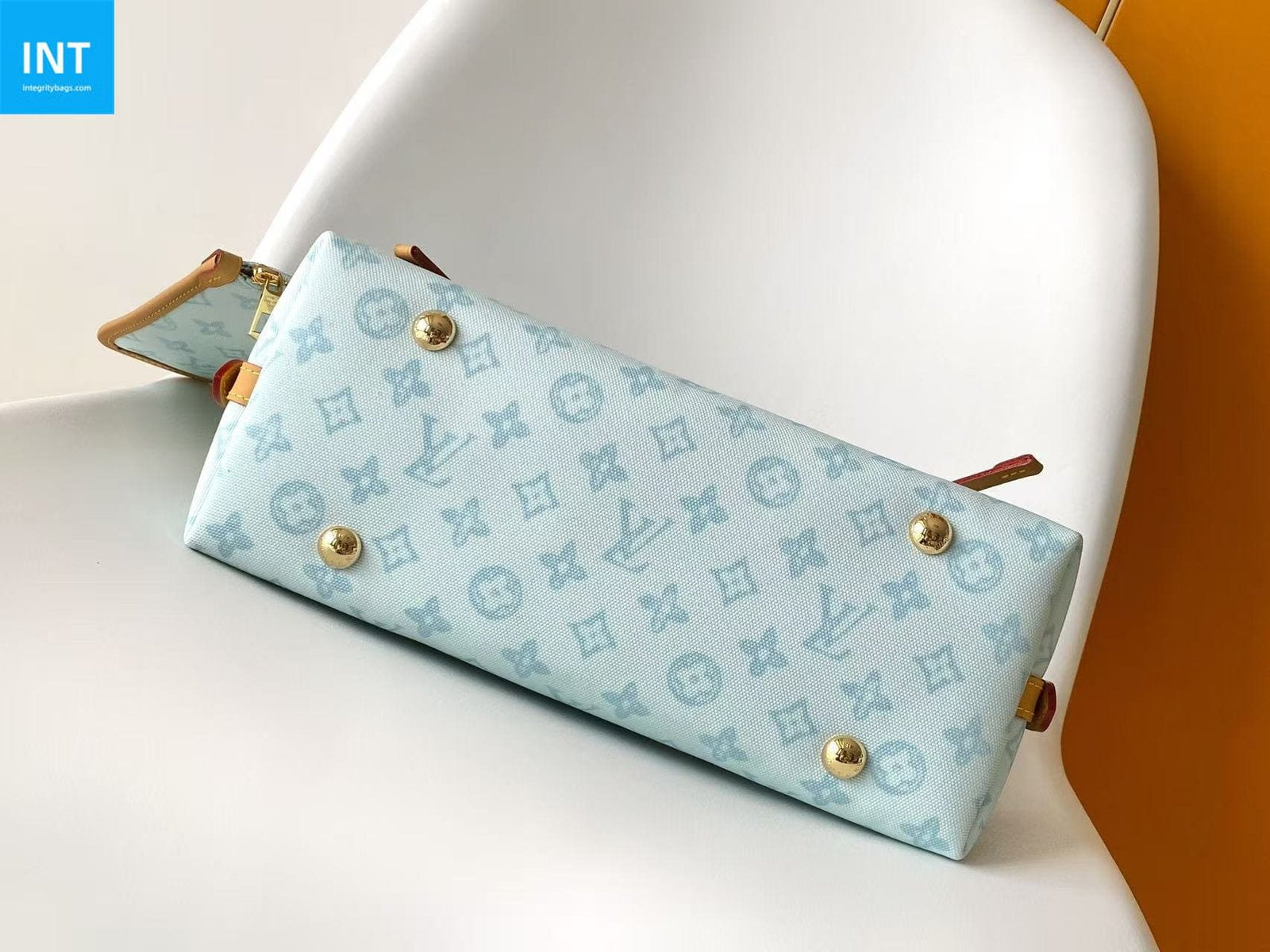 Louis Vuitton M27532 CarryAll PM