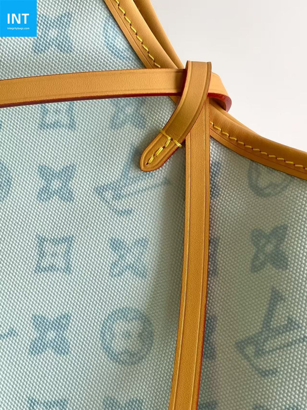 Louis Vuitton M27532 CarryAll PM