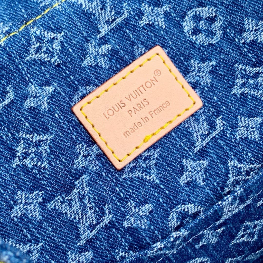 Louis Vuitton M13679 LV x TM Venice NM