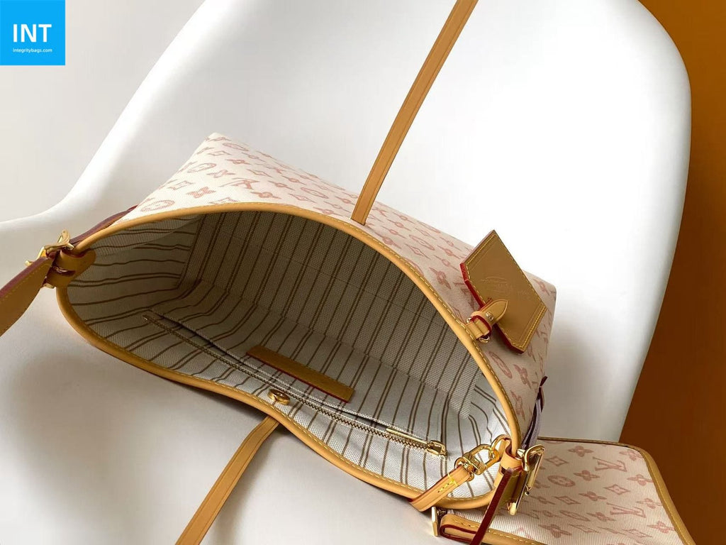 Louis Vuitton M27948 CarryAll MM