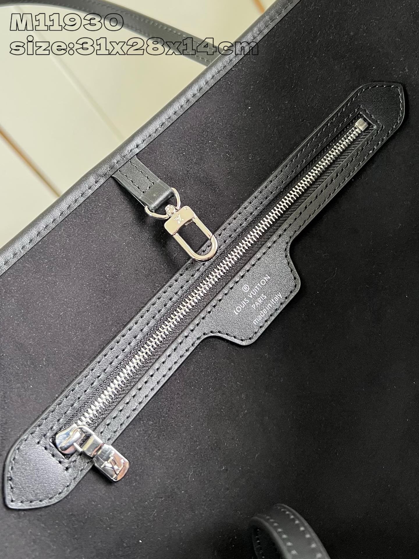 Louis Vuitton M11930 Neverfull MM