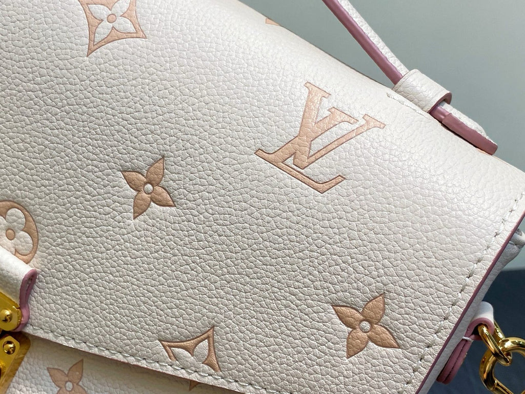Louis Vuitton M14977 Pochette Métis