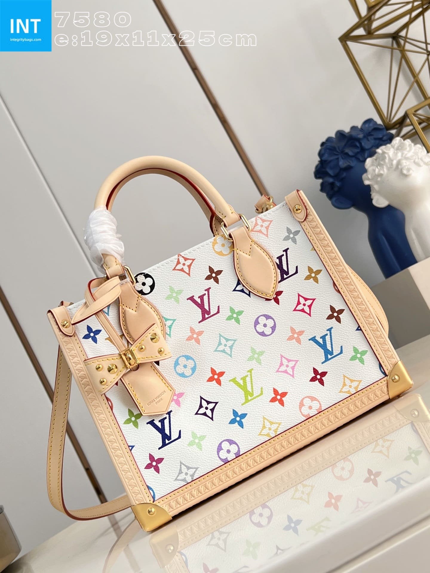 Louis Vuitton M27580 LV x TM Onthego PM