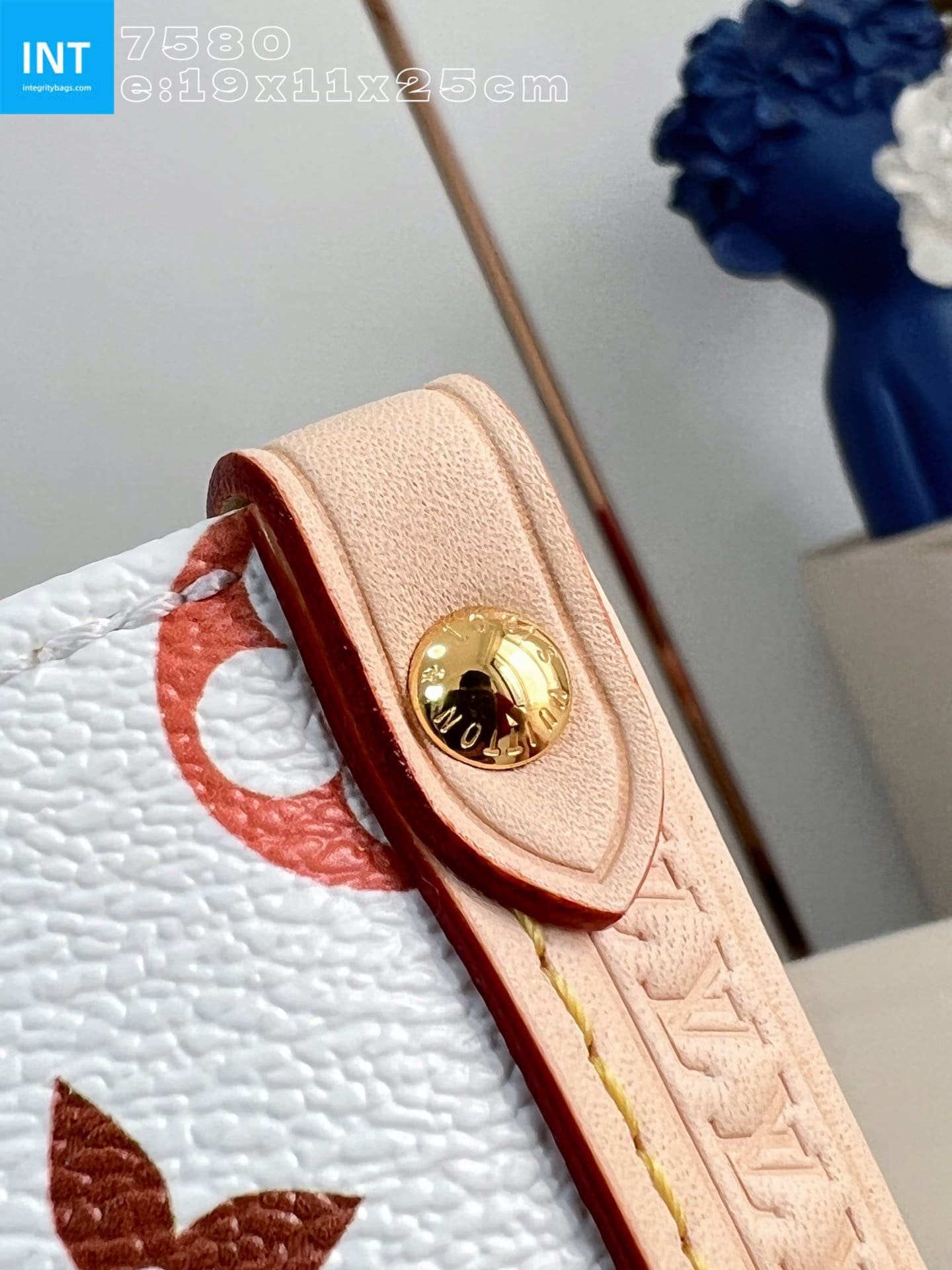 Louis Vuitton M27580 LV x TM Onthego PM