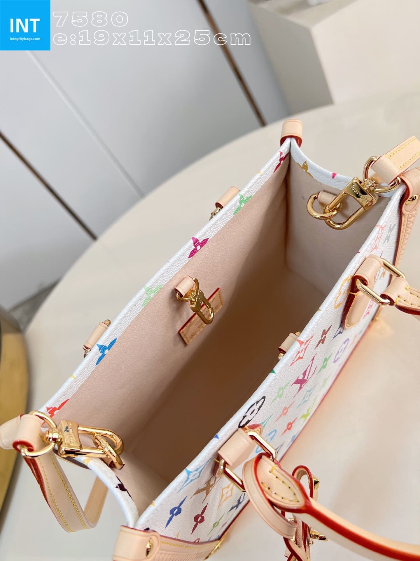 Louis Vuitton M27580 LV x TM Onthego PM