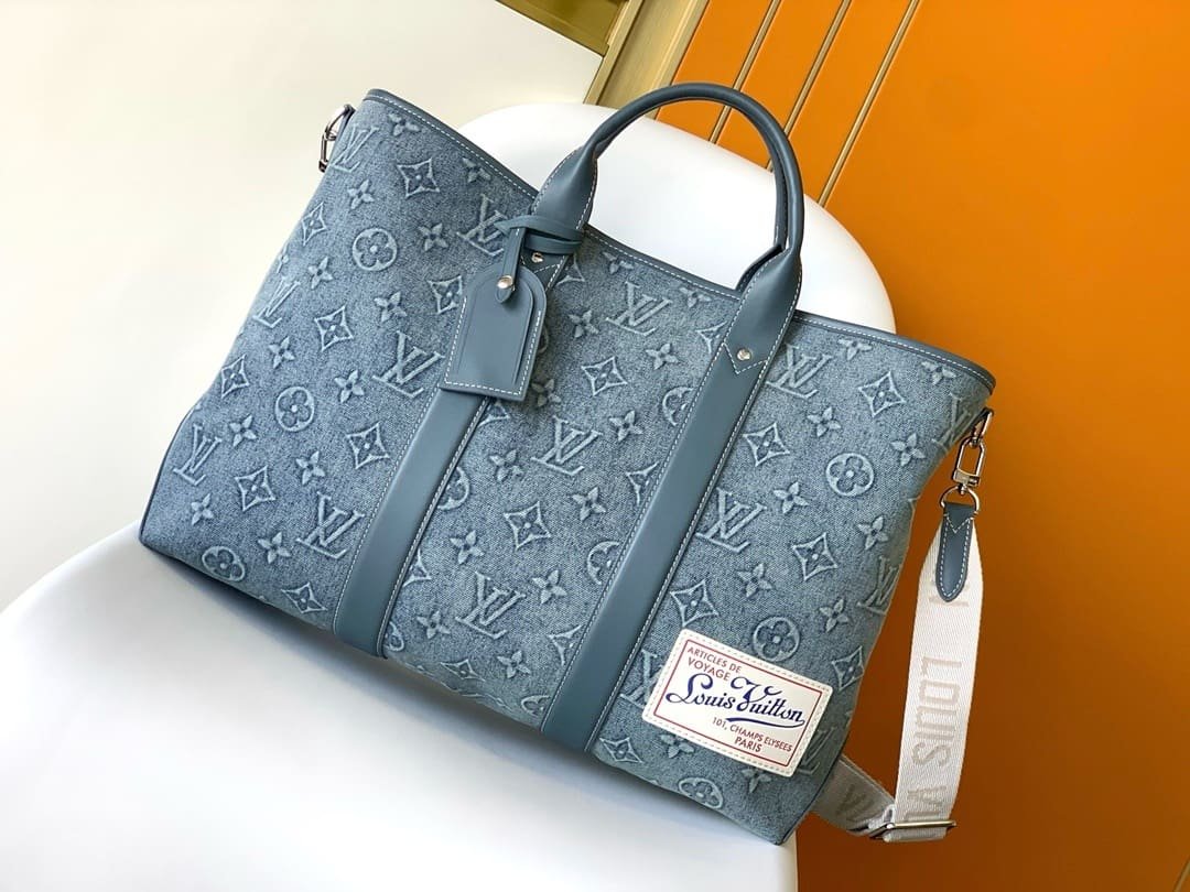 Louis Vuitton M22537 Weekend Tote NM