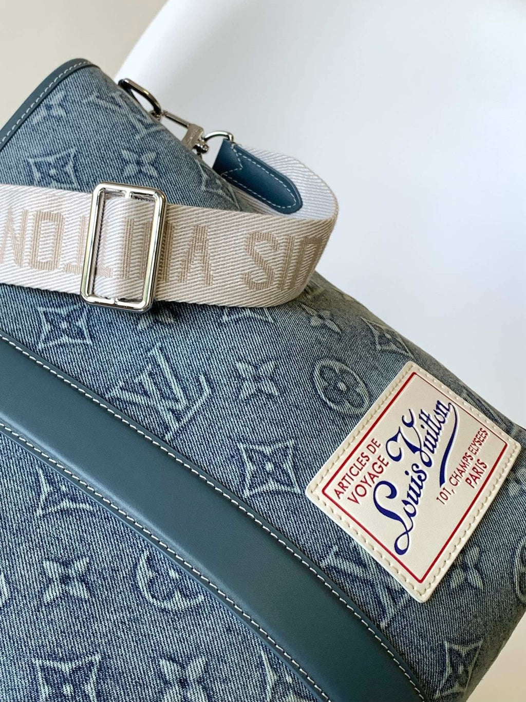 Louis Vuitton M22537 Weekend Tote NM
