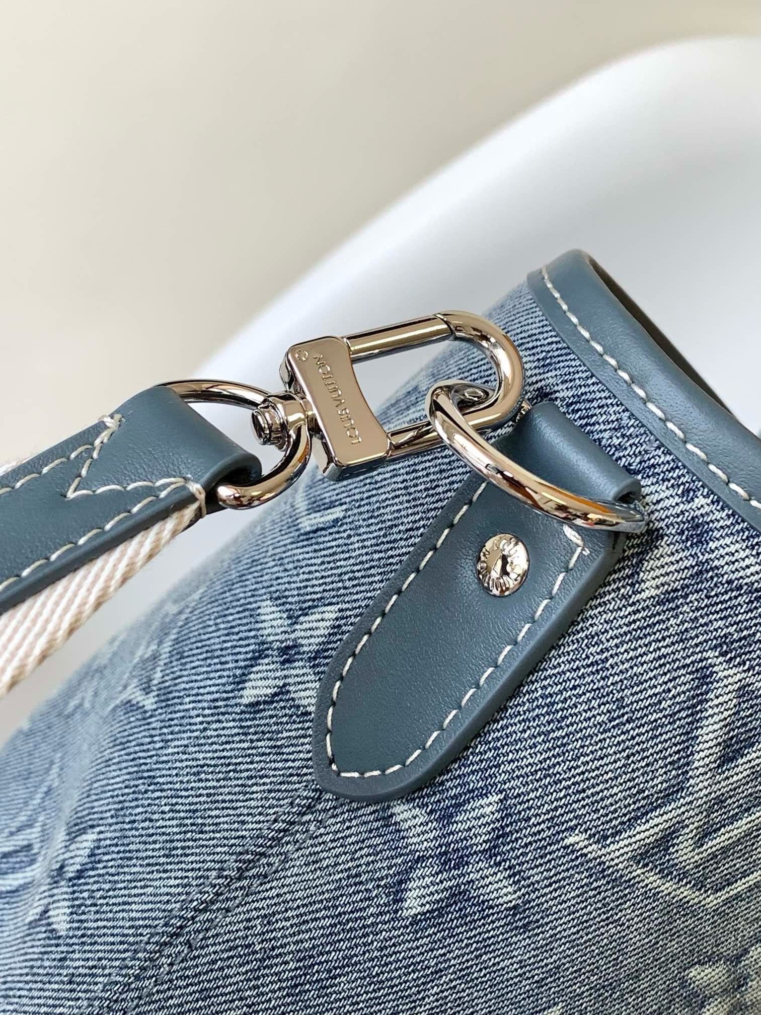 Louis Vuitton M22537 Weekend Tote NM
