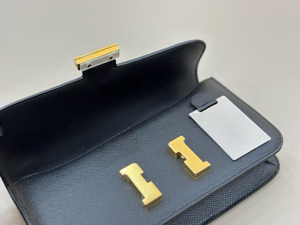 Hermès Constance To Go wallet