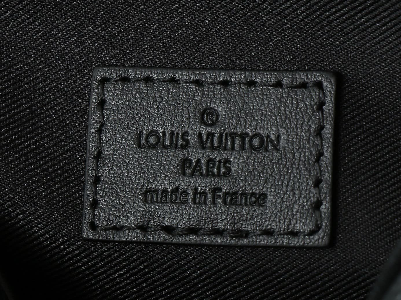 Louis Vuitton M12518 Getaway Messenger