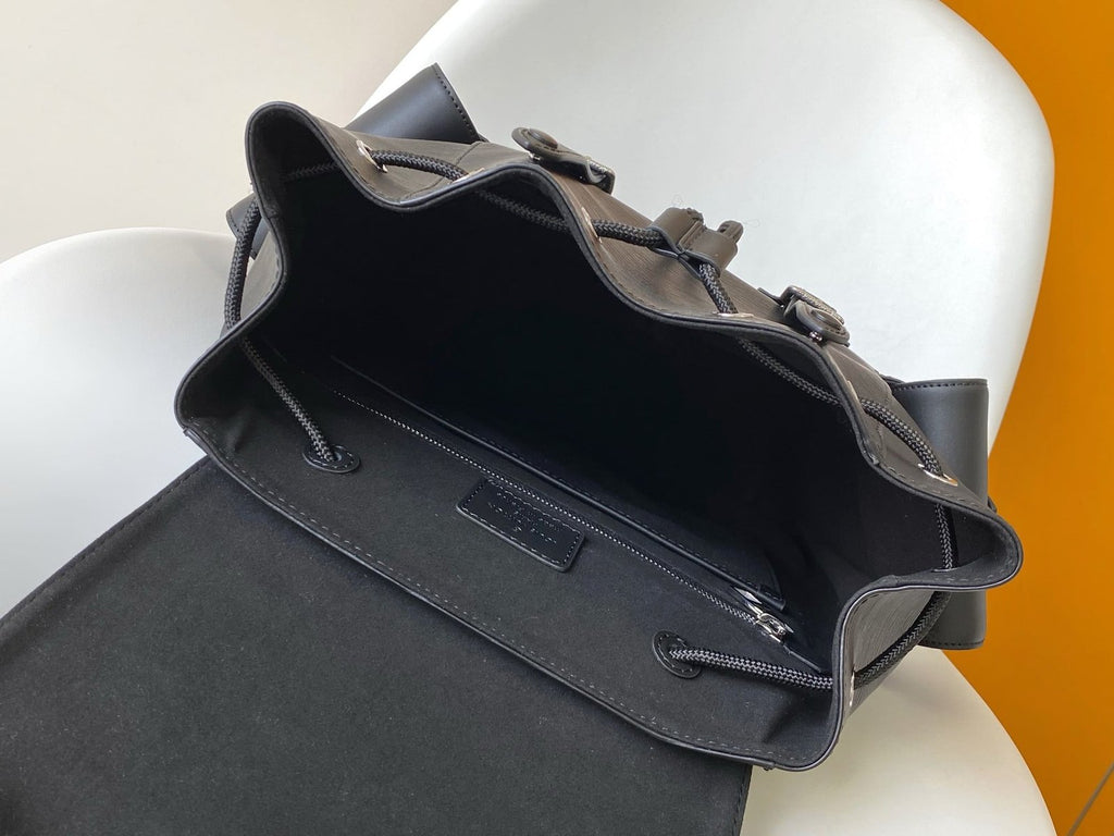 Louis Vuitton M50159 Christopher MM