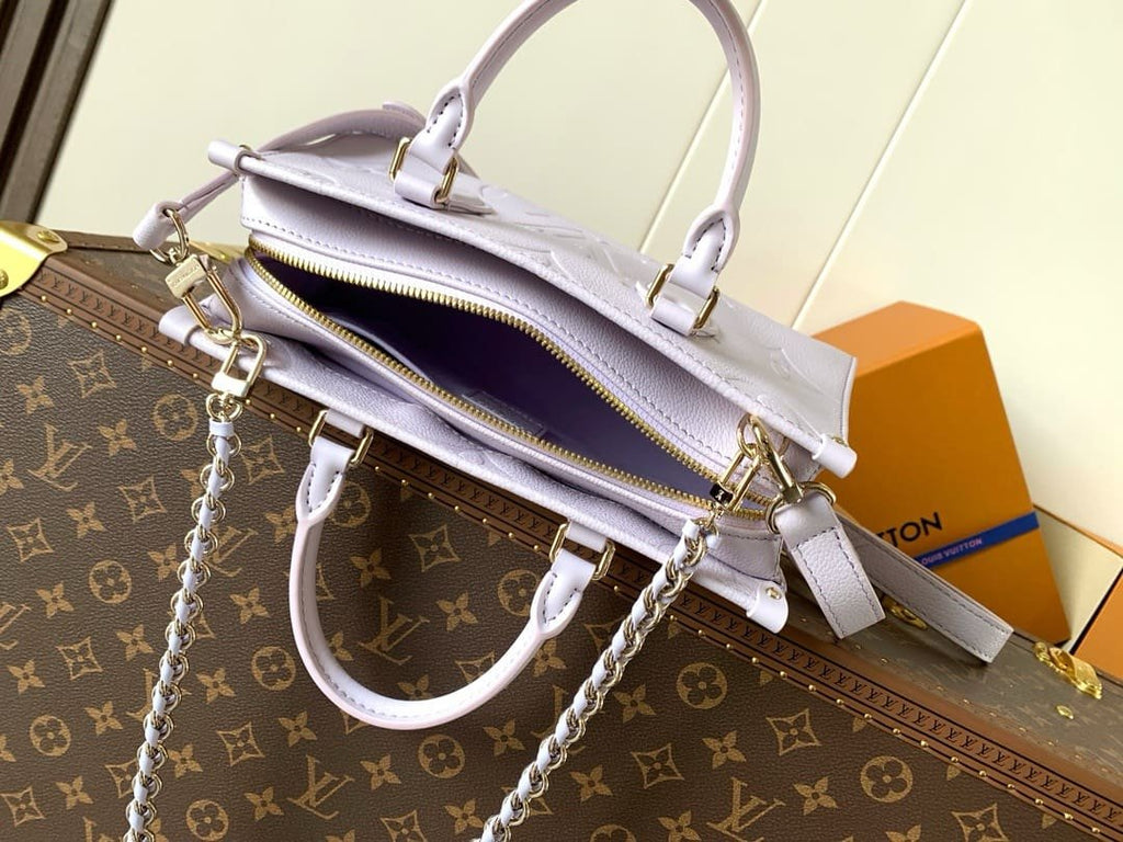 Louis Vuitton M15192 OnTheGo East West
