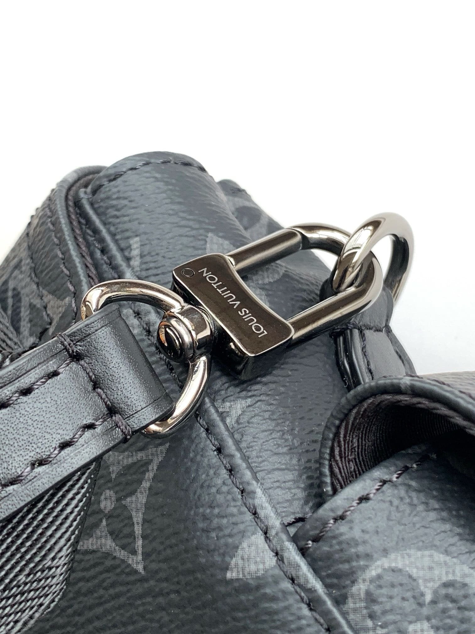 Louis Vuitton M82769 Nano Christopher